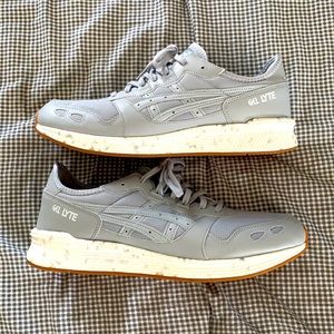 ASICS men’s shoe